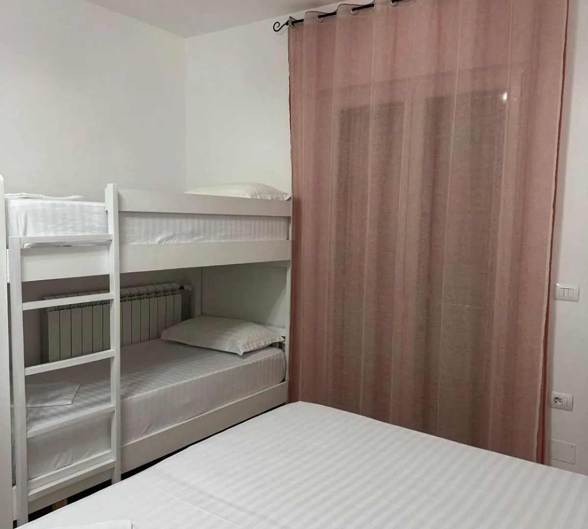 منزل للإقامة Hotel Villa Linda شكودر